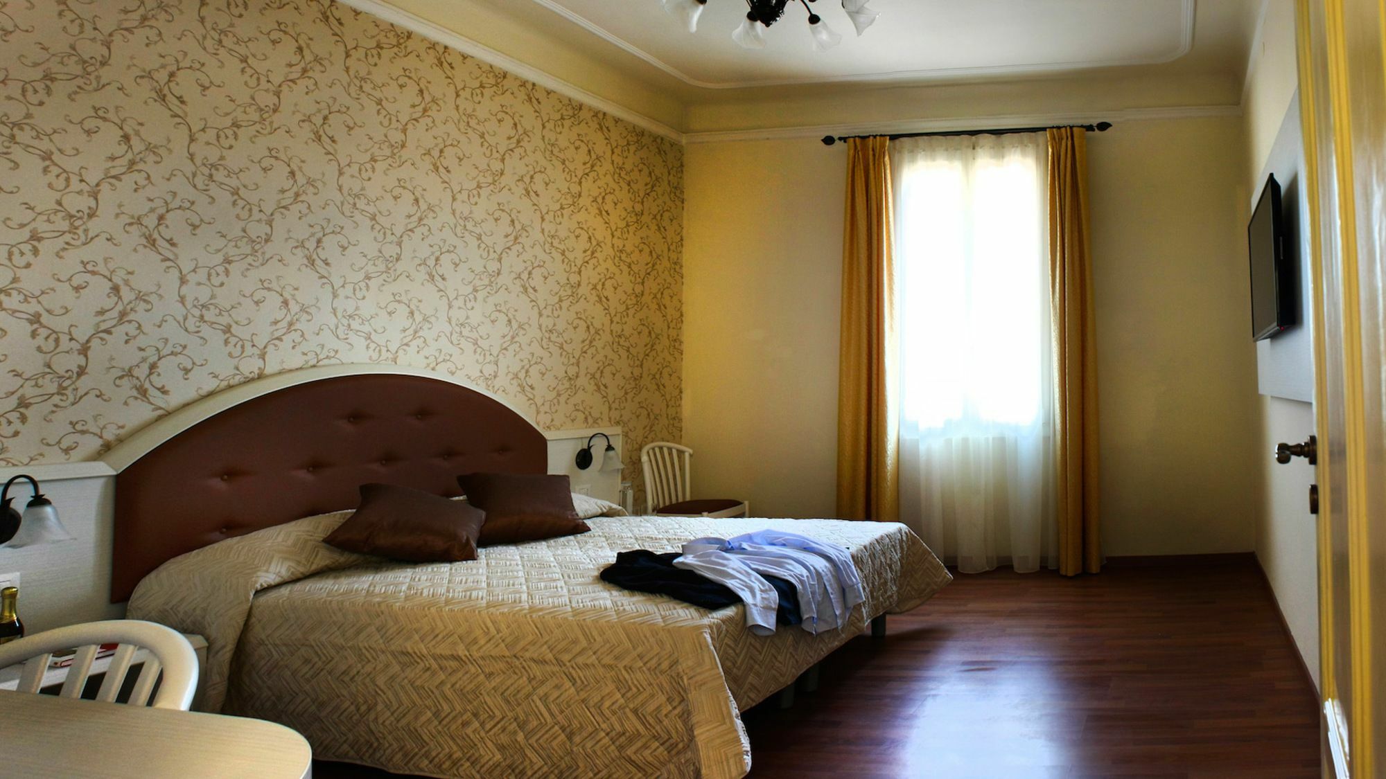 Boutique Hotel Casa Faccioli Bologna Luaran gambar